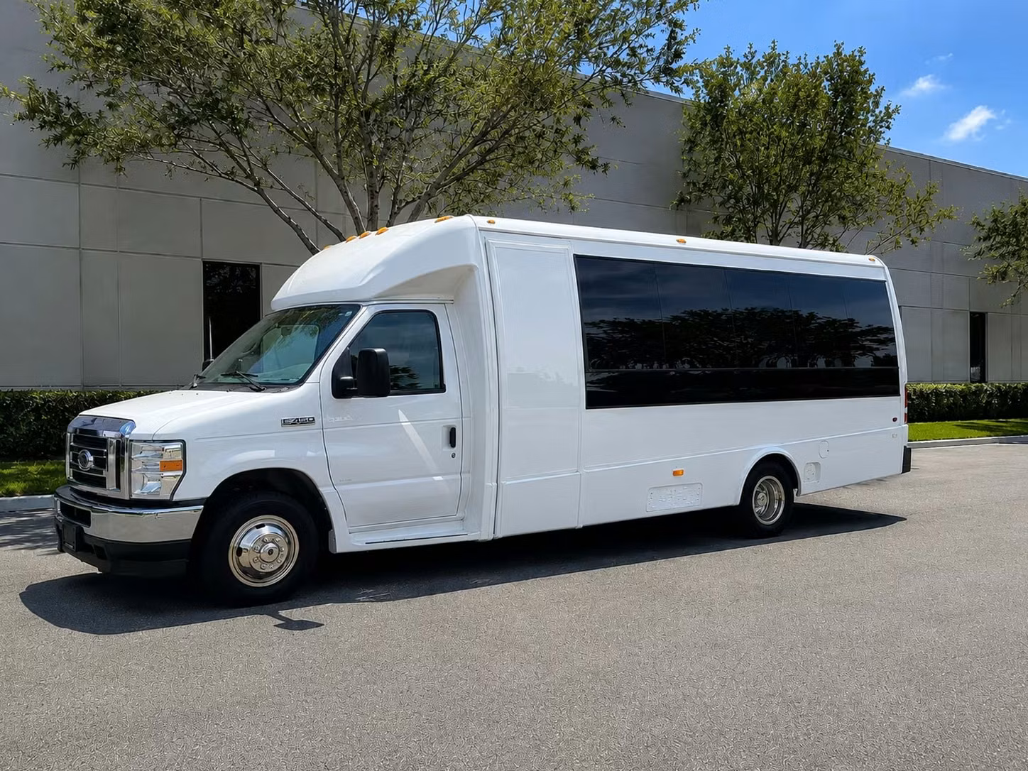 15 passenger minibus