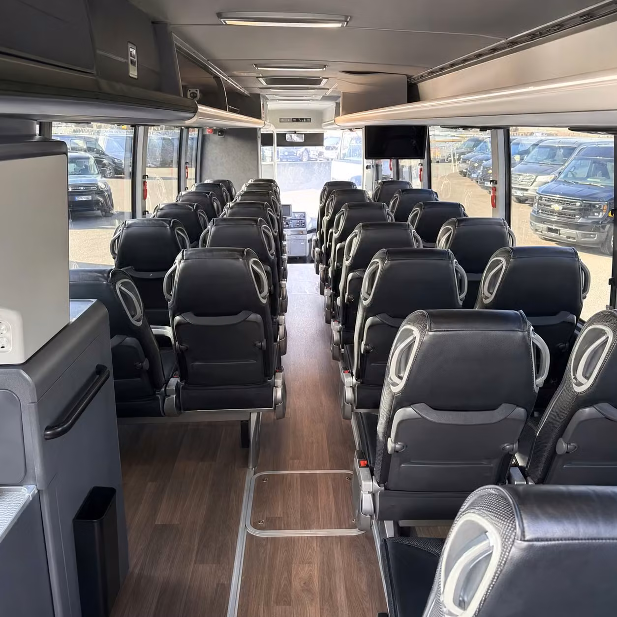 use a buena park charter bus to shuttle your team to anaheim convention center events